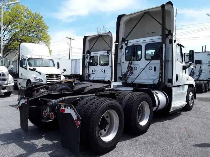 2019 FREIGHTLINER/MERCEDES CASCADIA 125