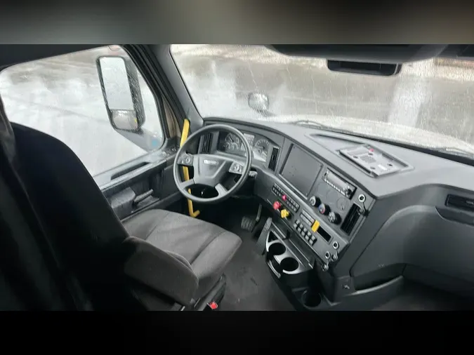 2024 Freightliner Cascadia 126