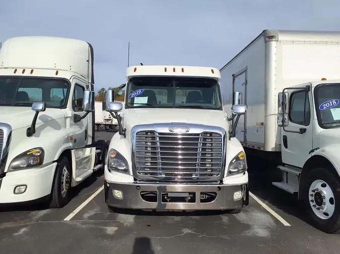 2019 FREIGHTLINER/MERCEDES CASCADIA 125