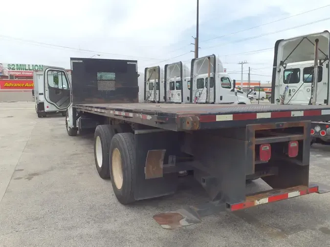 2016 FREIGHTLINER M2 106