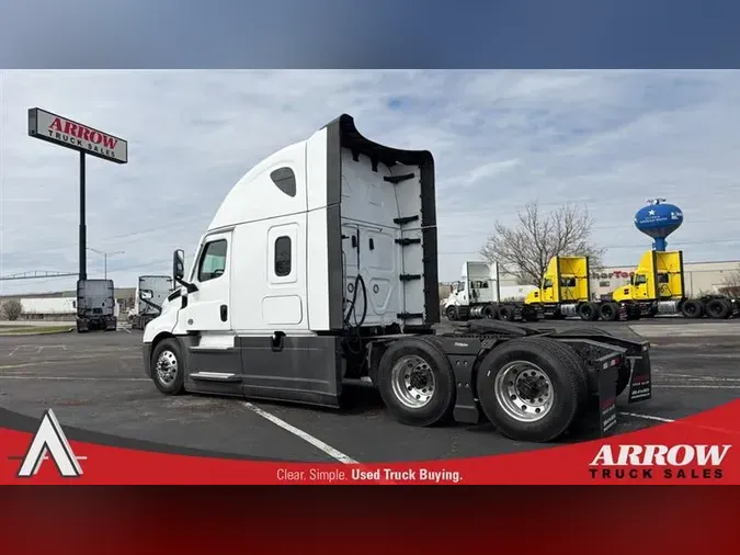 2022 FREIGHTLINER CA126