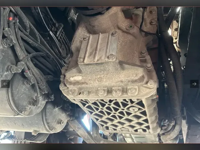 2021 VOLVO VNL64T860