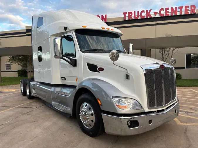 2022 Peterbilt 579