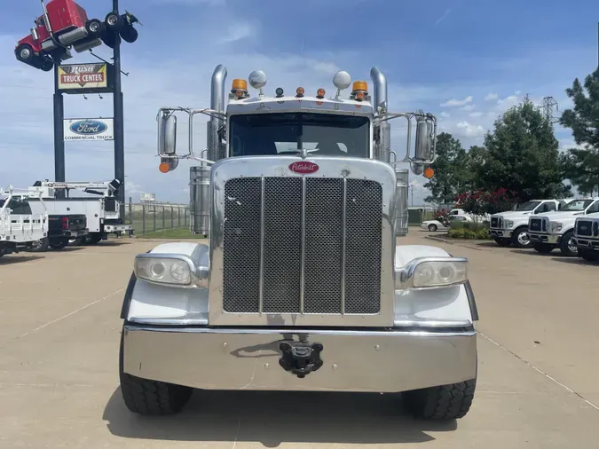 2020 Peterbilt 389
