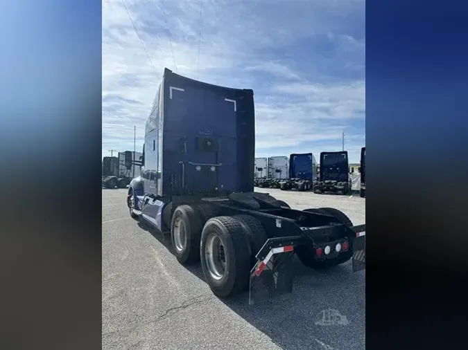 2021 KENWORTH T680