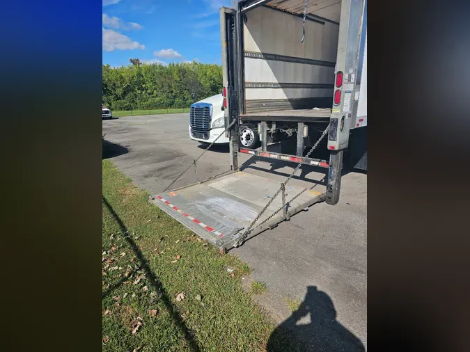 2018 FREIGHTLINER/MERCEDES M2 106