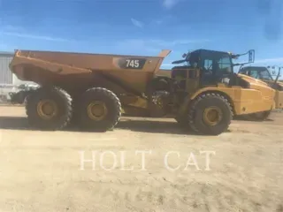 2019 Caterpillar 745