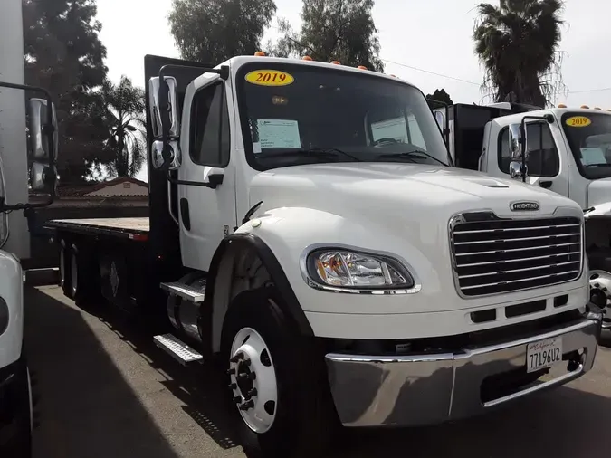 2019 FREIGHTLINER/MERCEDES M2 106
