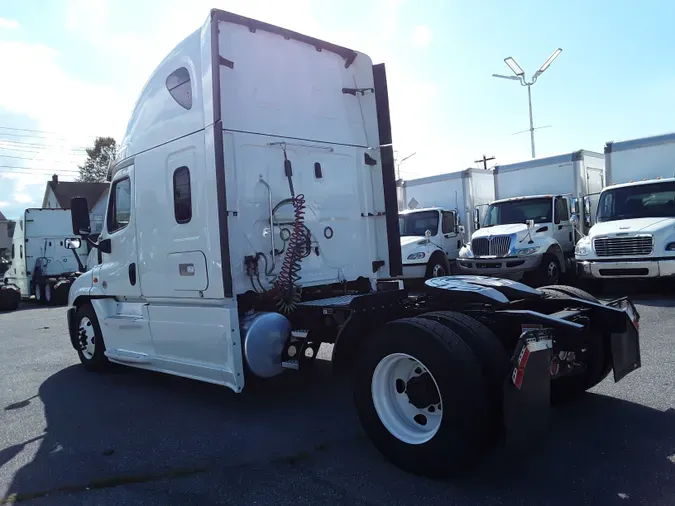 2020 FREIGHTLINER/MERCEDES CASCADIA 125