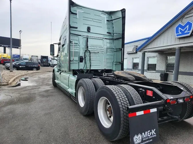 2025 VOLVO VNL64T76037545165448b41115af1ad3eec33622d