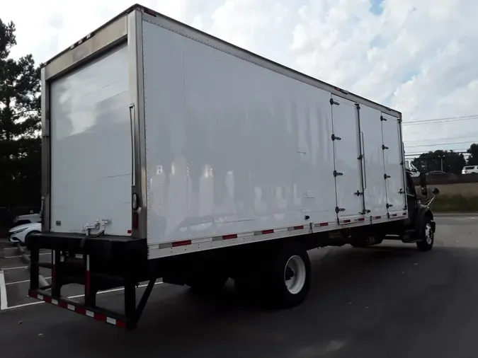 2018 FREIGHTLINER M2 106