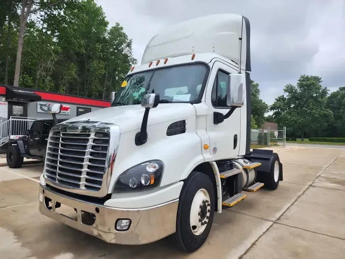 2018 FREIGHTLINER/MERCEDES CASCADIA 113375768136f0a4ff59367b3937f985171