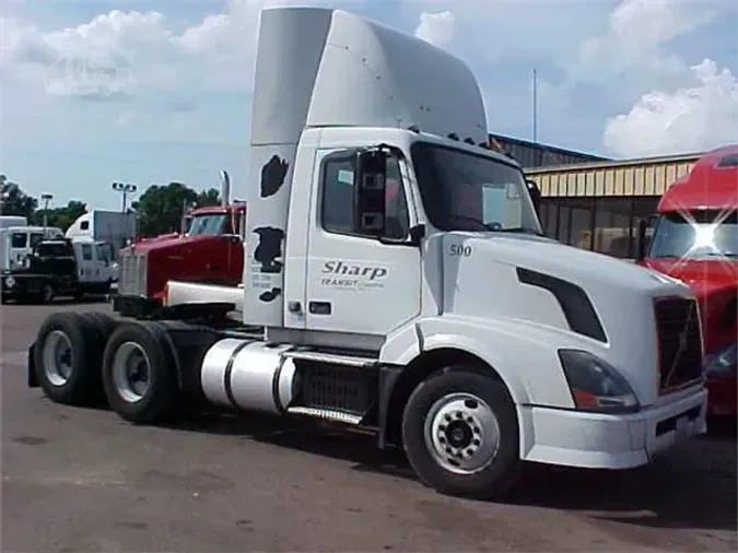 2008 VOLVO VNL64T3003757e2aaaa453fb83740a014632adfd4