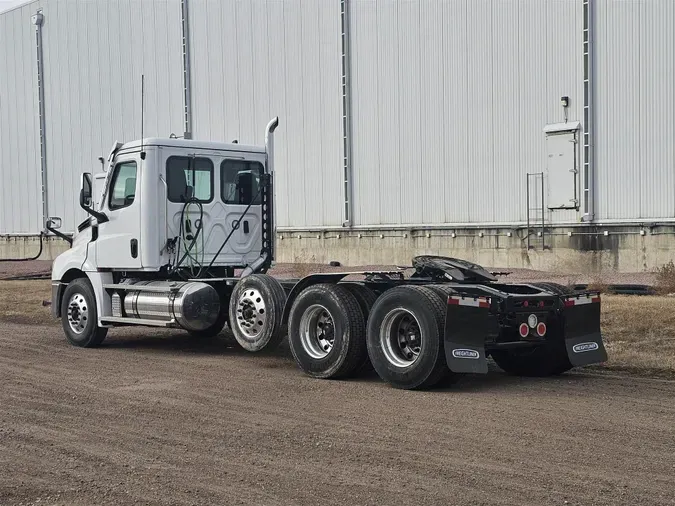 2025 Freightliner New Cascadia