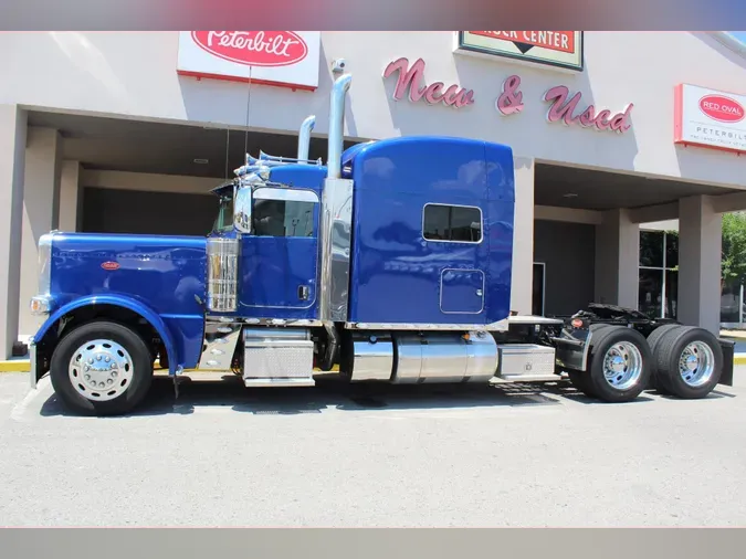 2023 Peterbilt 389