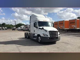2022 Freightliner Cascadia 126