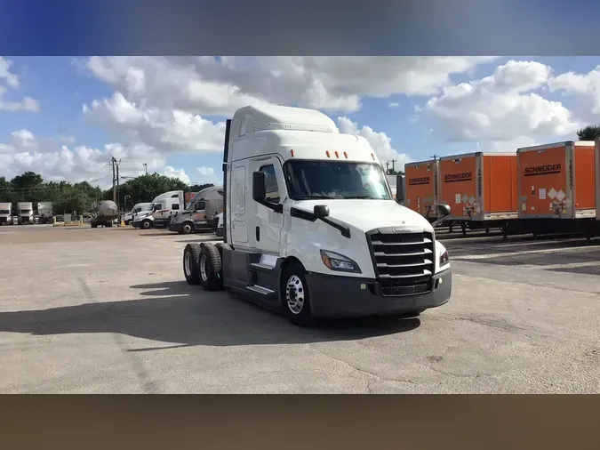 2022 Freightliner Cascadia 126375aea3cb0ac5bc54a8afdecbd0e7093