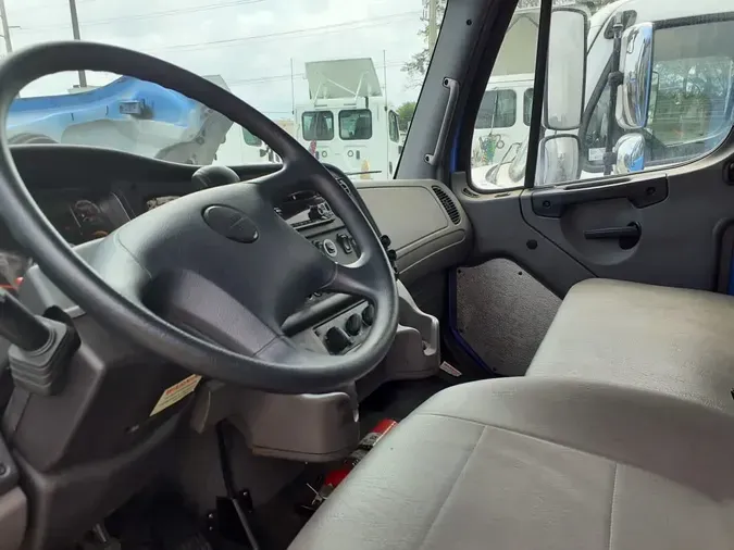 2020 FREIGHTLINER/MERCEDES M2 106375b56d518d2f91622be3b831e306488