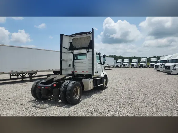 2019 Volvo VNL300
