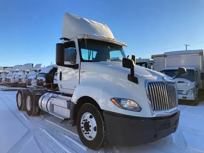 2019 NAVISTAR INTERNATIONAL LT625 DAYCAB T/A