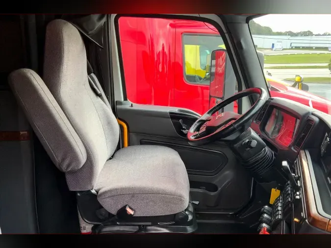2021 INT LT625 6x4