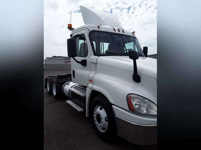 2016 FREIGHTLINER/MERCEDES CASCADIA 125