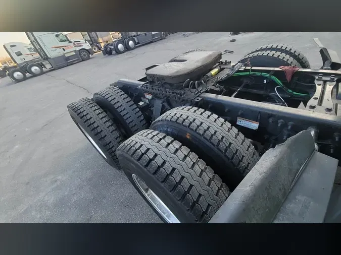 2022 Freightliner Cascadia 126