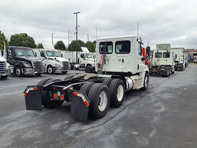 2019 FREIGHTLINER CASCADIA 125