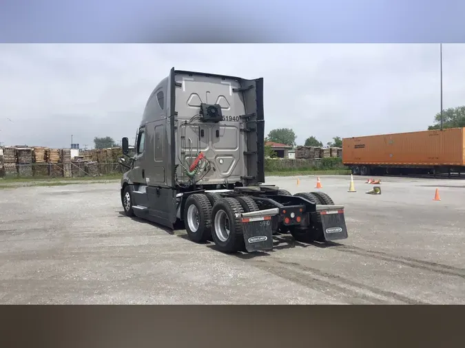 2021 Freightliner Cascadia