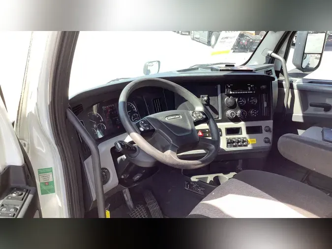 2021 Freightliner Cascadia 126