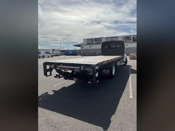 2019 Peterbilt 330377c07c4a361192594ec5f2e6826ea21