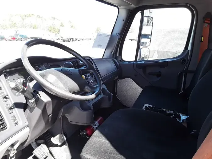 2019 FREIGHTLINER M2 106