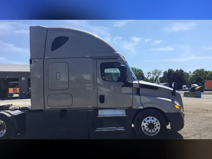 2023 Freightliner Cascadia