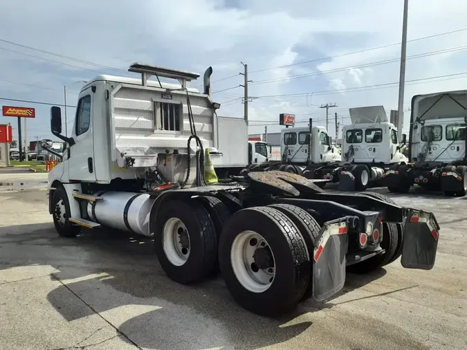 2020 FREIGHTLINER/MERCEDES NEW CASCADIA PX126643782a735e6438f5bb5698c048a98b366