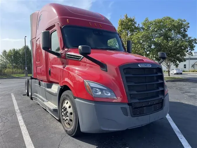 2021 FREIGHTLINER CA126