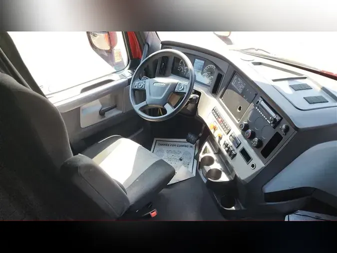 2022 FREIGHTLINER CA126