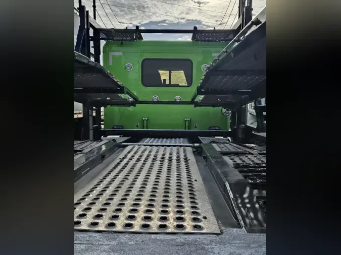 2022 Peterbilt 389