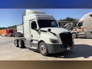 2020 Freightliner Cascadia