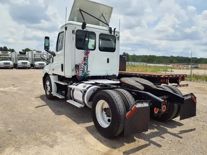 2019 FREIGHTLINER NEW CASCADIA 126