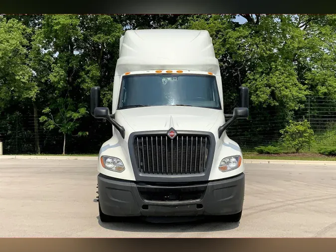 2022 INT LT625 6x4