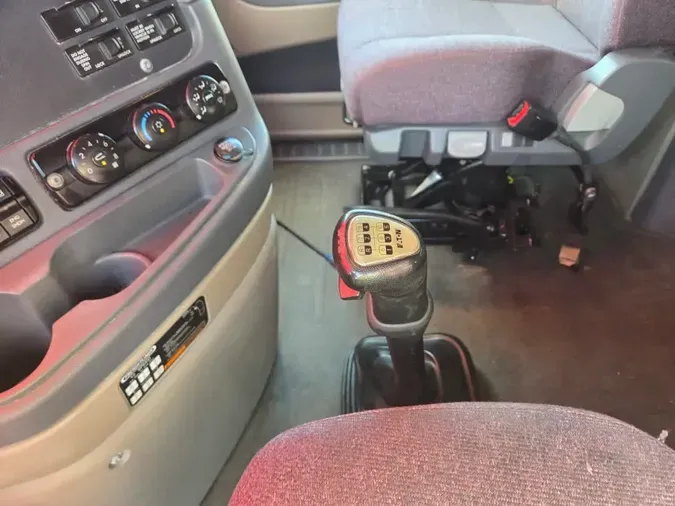 2020 FREIGHTLINER/MERCEDES CASCADIA 113" DAYCAB37921e0e54a6814f494afc95d91b70e3