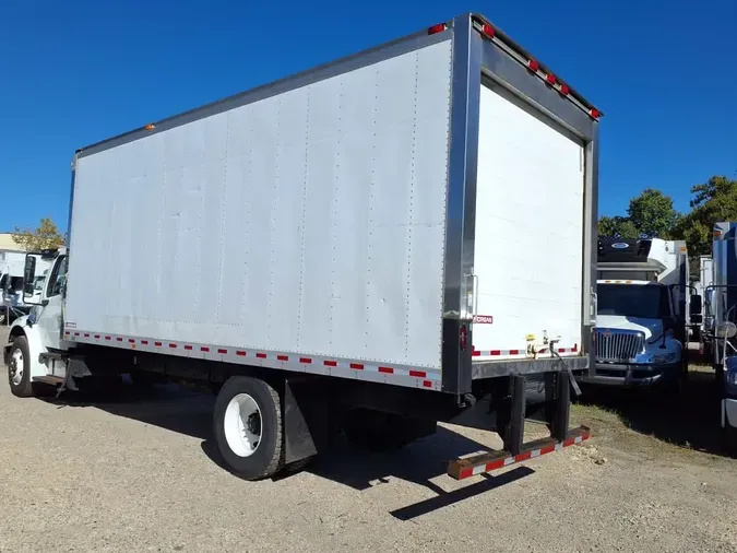 2017 FREIGHTLINER/MERCEDES M2 106