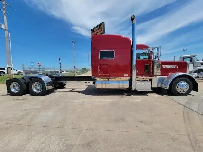 2022 Peterbilt 389