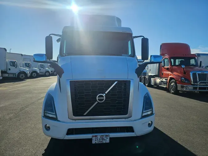 2019 VOLVO VNR64T-640