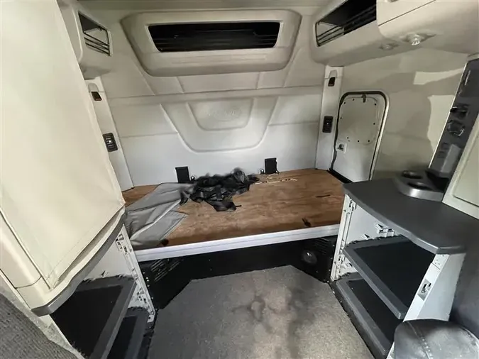2019 PETERBILT 579