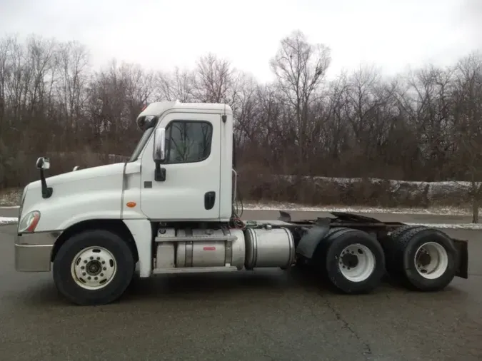 2013 Freightliner X12564ST