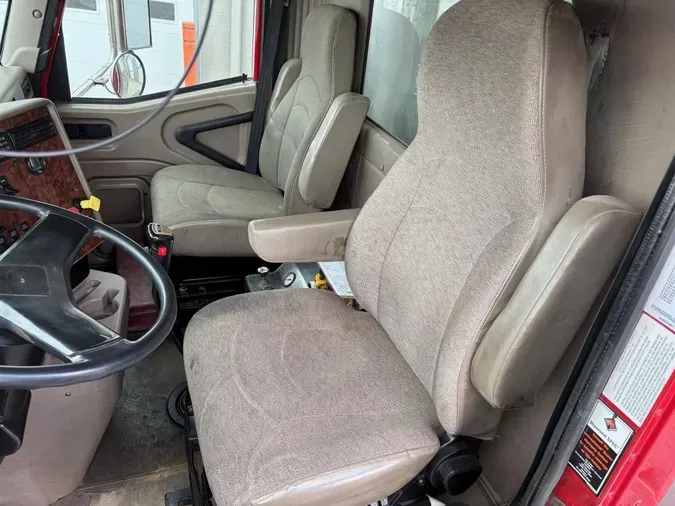 2006 International 5600i3797b3052b0b5365e9528973a5f85a80