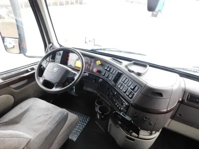 2018 Volvo VNL