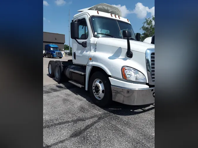 2016 FREIGHTLINER/MERCEDES CASCADIA 125