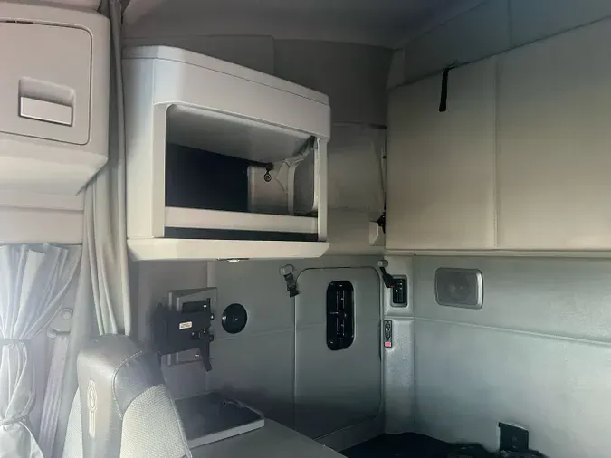 2022 Kenworth T680